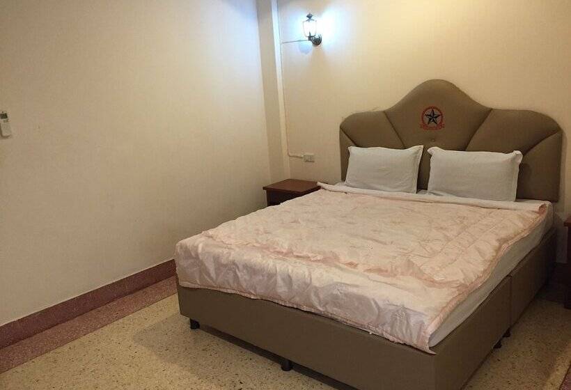 Standard-huone, The Star