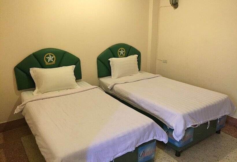 Standard-huone, The Star