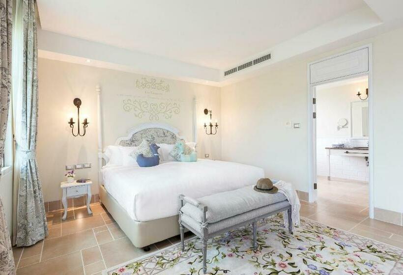 סוויטה, U Khao Yai