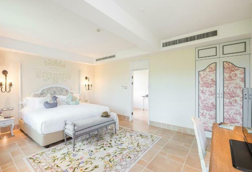 סוויטה, U Khao Yai