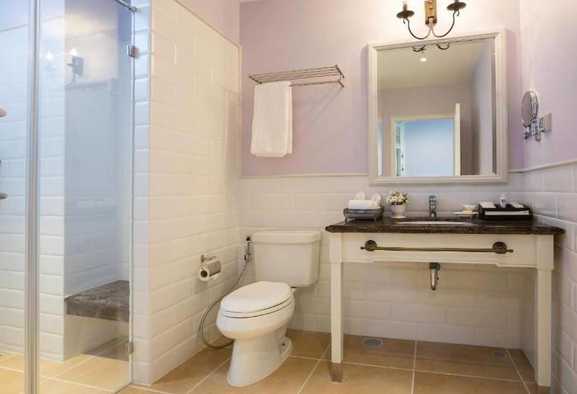 חדר דלוקס נוף בריכה, U Khao Yai