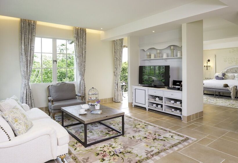 סוויטה, U Khao Yai