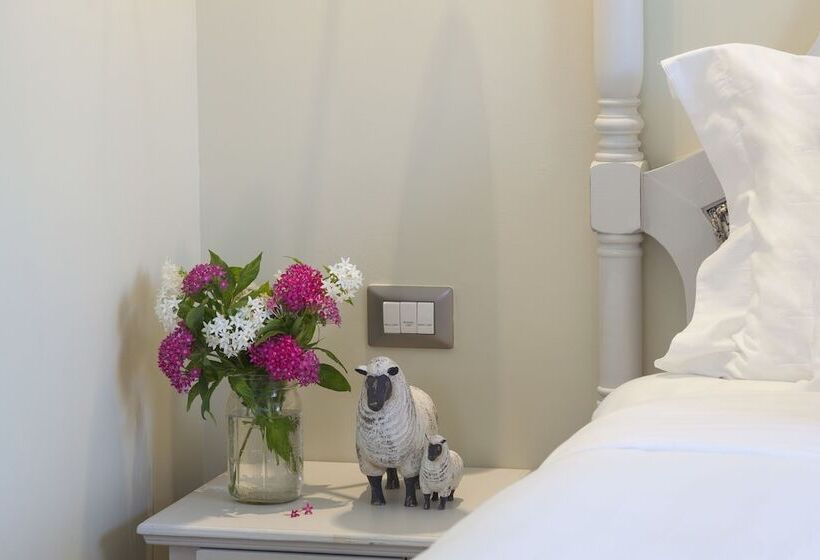 סוויטה, U Khao Yai