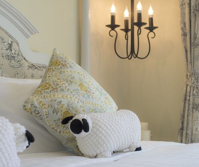 סוויטה, U Khao Yai