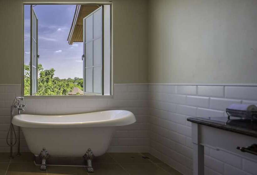 סוויטה, U Khao Yai