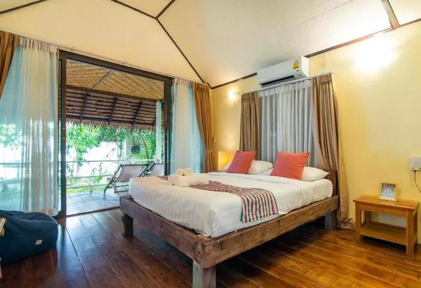オーシャンビューのスタンダードバンガロー, Pawapi Beach Resort Koh Mook