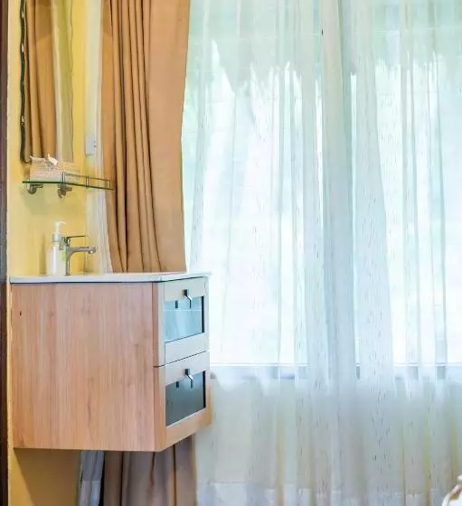 オーシャンビューのスタンダードバンガロー, Pawapi Beach Resort Koh Mook