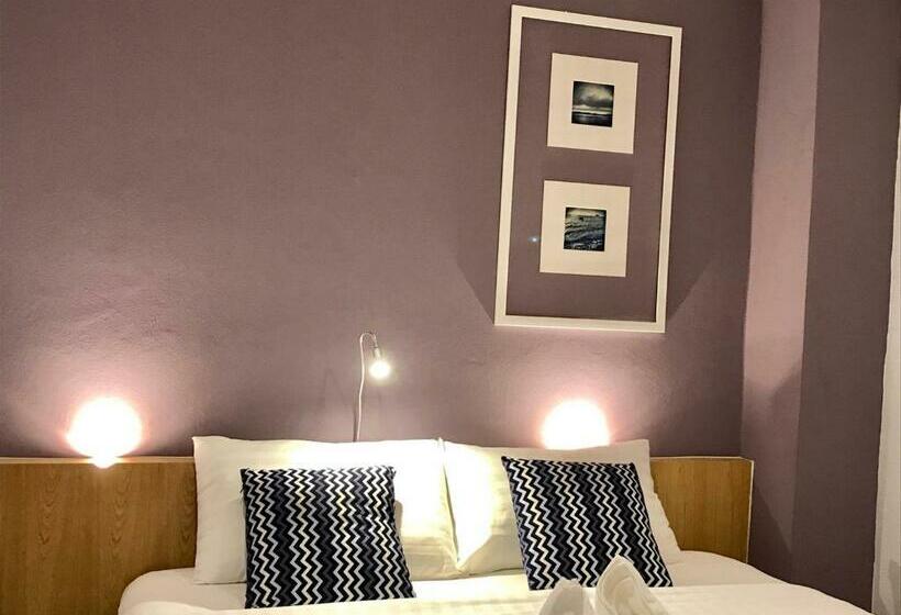 Habitació Superior, Pakta Phuket