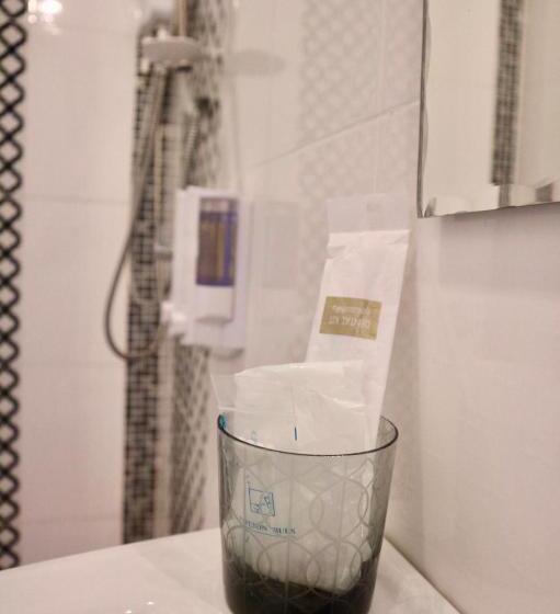 Habitació Superior, Pakta Phuket