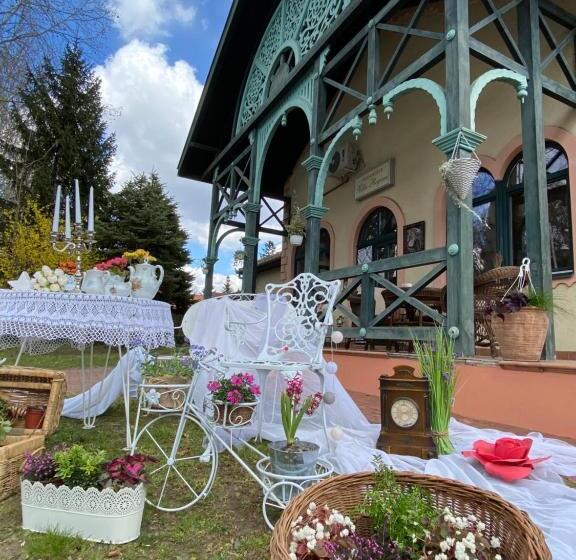 استودیو استاندارد با چشم‌انداز باغ, Vila Regina