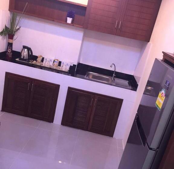 Люкс, บ้านเกื้อ เดอะ ลิฟวิ่ง