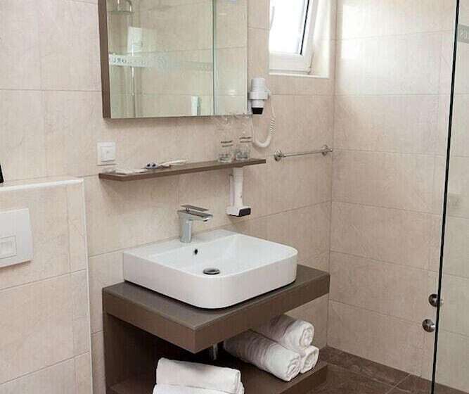 اتاق استاندارد, Bosphorus