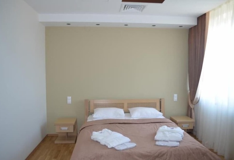 스위트, Diana Palace