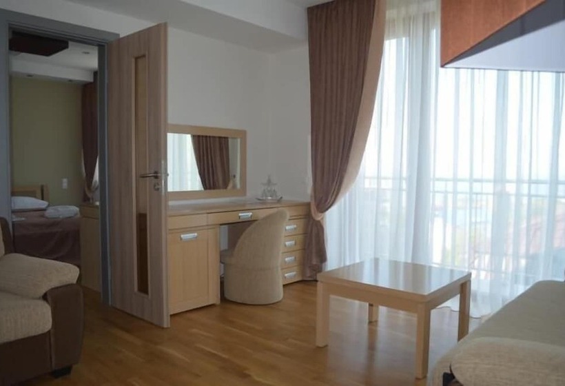 스위트, Diana Palace