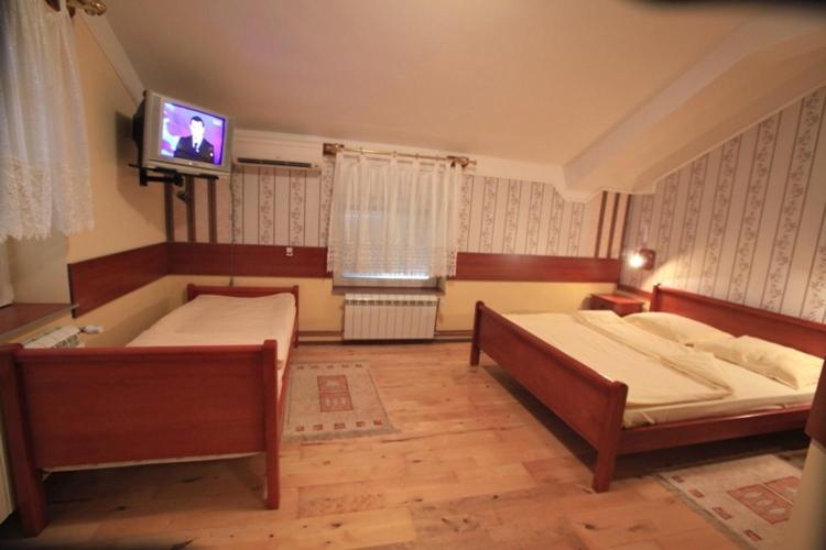اتاق استاندارد سه نفره, Dunav