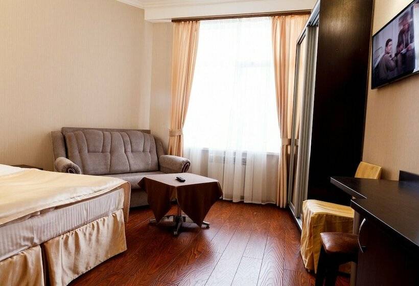 스탠다드 룸, Marianna