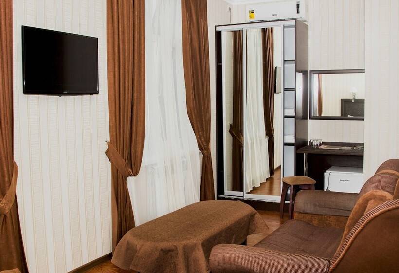 패밀리 룸, Marianna