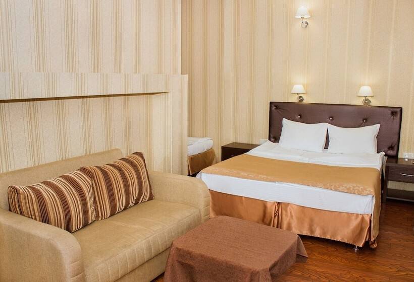 패밀리 룸, Marianna