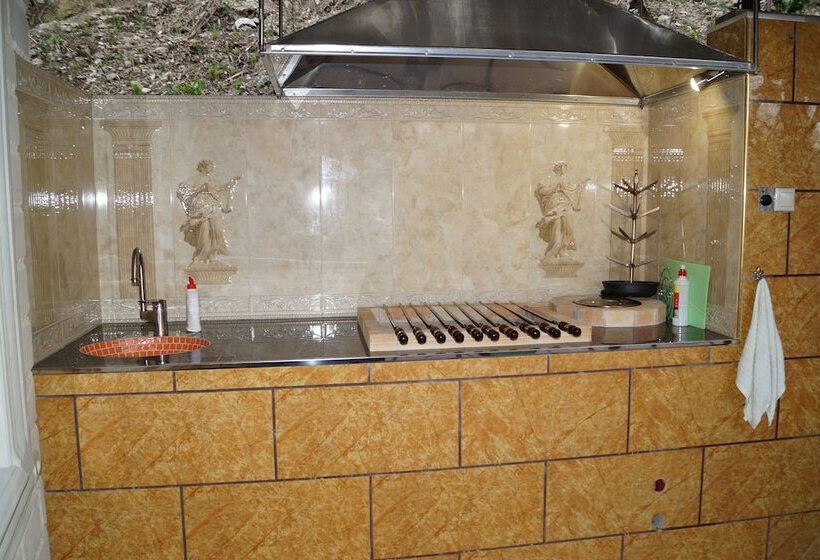 침실 1개 아파트, Marianna