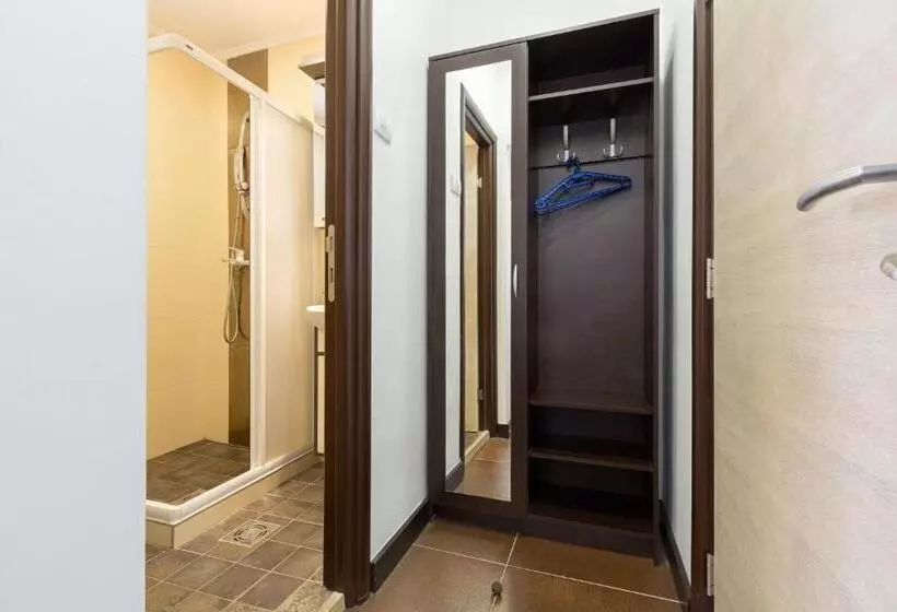 اتاق سوپریور سه تخته, Oplenac