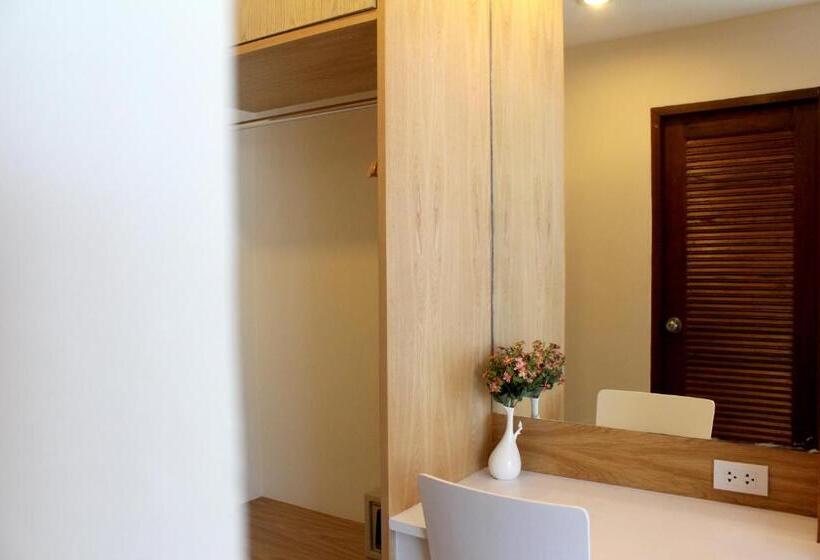 اتاق خانوادگی, The Little Nest Phuket