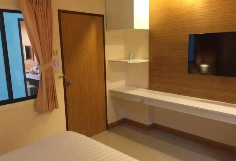 اتاق خانوادگی, The Little Nest Phuket