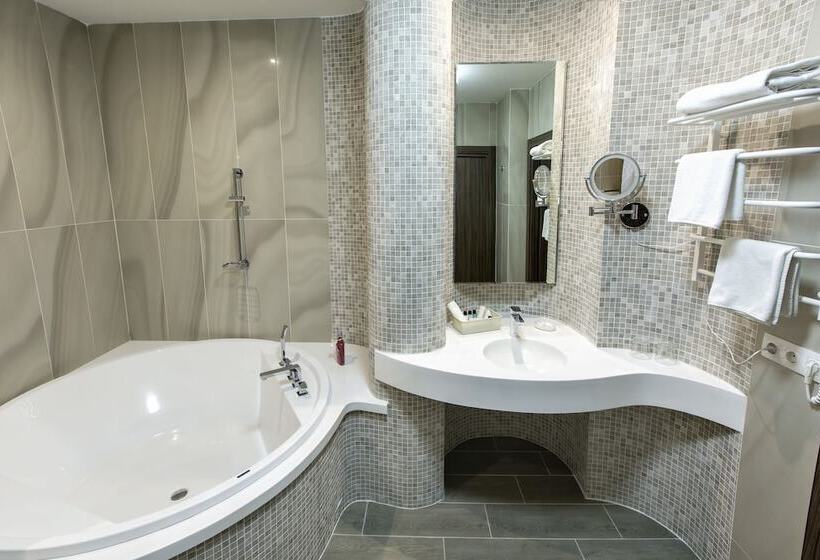 סוויטה אקזקיוטיב, Kamarooms Business Hotel & Spa