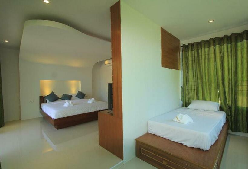 Quarto Triplo Deluxe Vista Mar, Mountain Reef Beach Resort