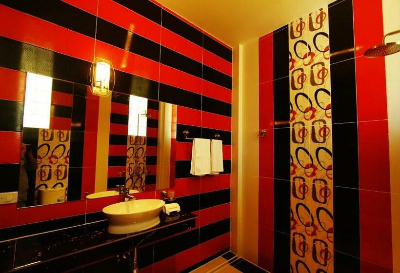 חדר דלוקס לשלושה עם נו לים, Mountain Reef Beach Resort