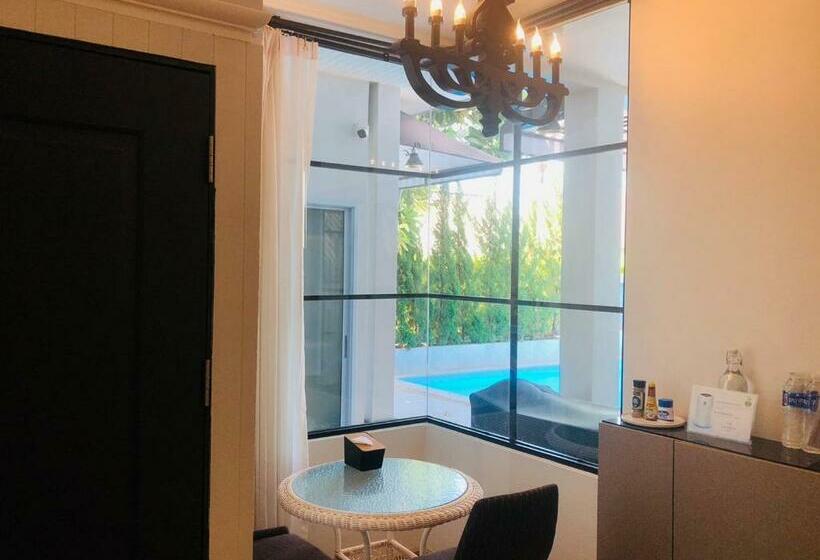 Номер Deluxe Кровать Кинг, La Riva Boutique