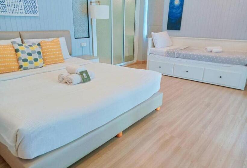 סוויטה משפחתית, La Riva Boutique