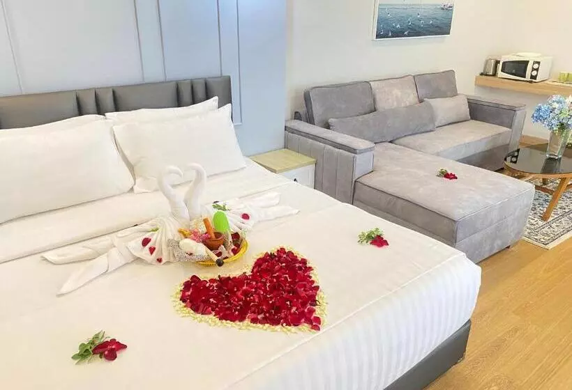 سوییت, La Riva Boutique