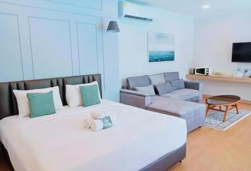 سوییت, La Riva Boutique