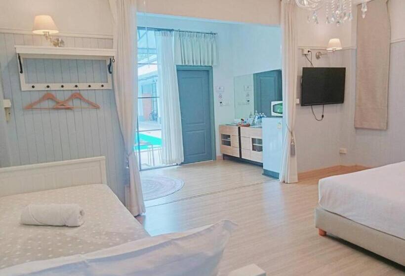 סוויטה משפחתית, La Riva Boutique