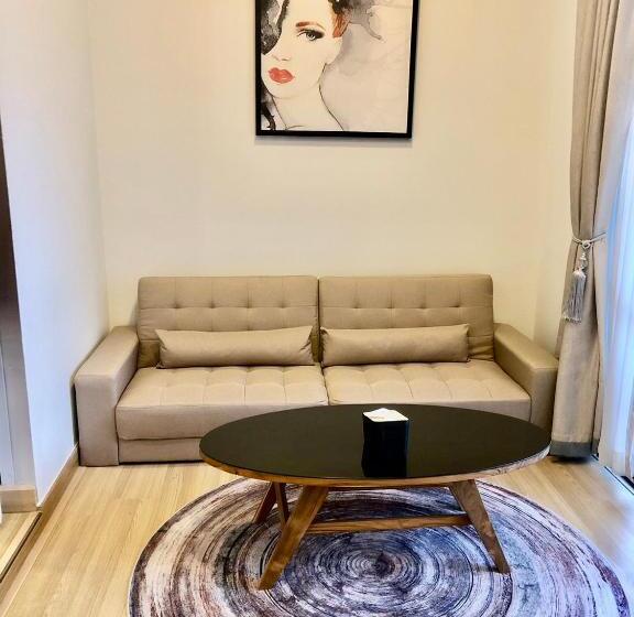 סוויטה משפחתית, La Riva Boutique