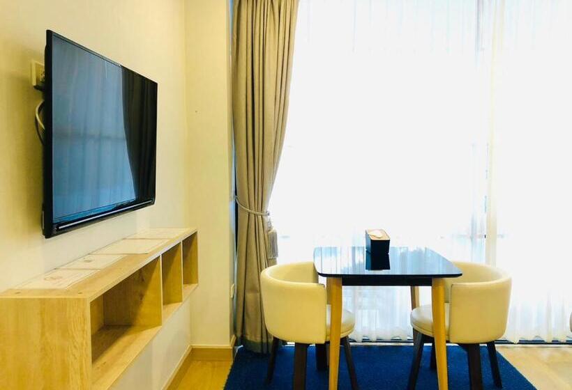 סוויטת ג'וניור, La Riva Boutique