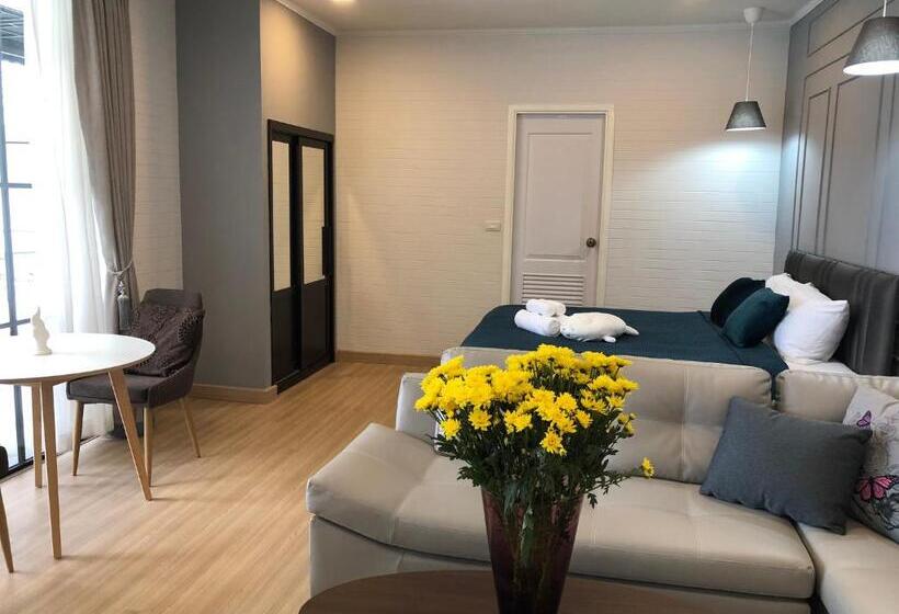 סוויטה, La Riva Boutique