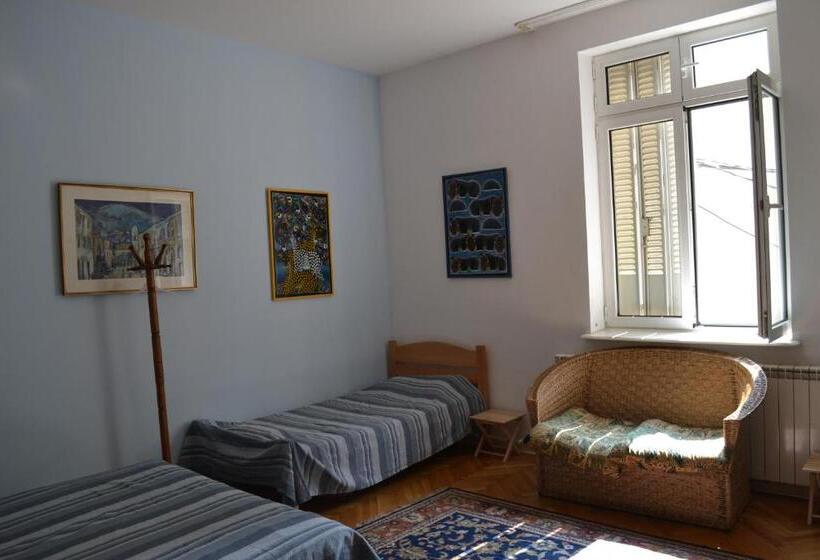 اتاق استاندارد, Sun Hostel