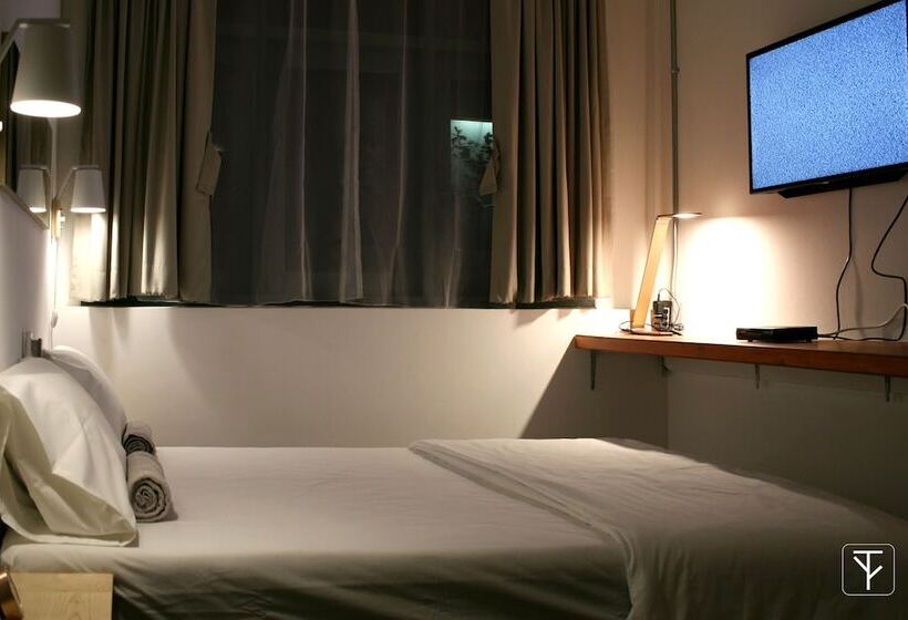 اتاق لوکس, T Boutique Hostel   Hua Lamphong