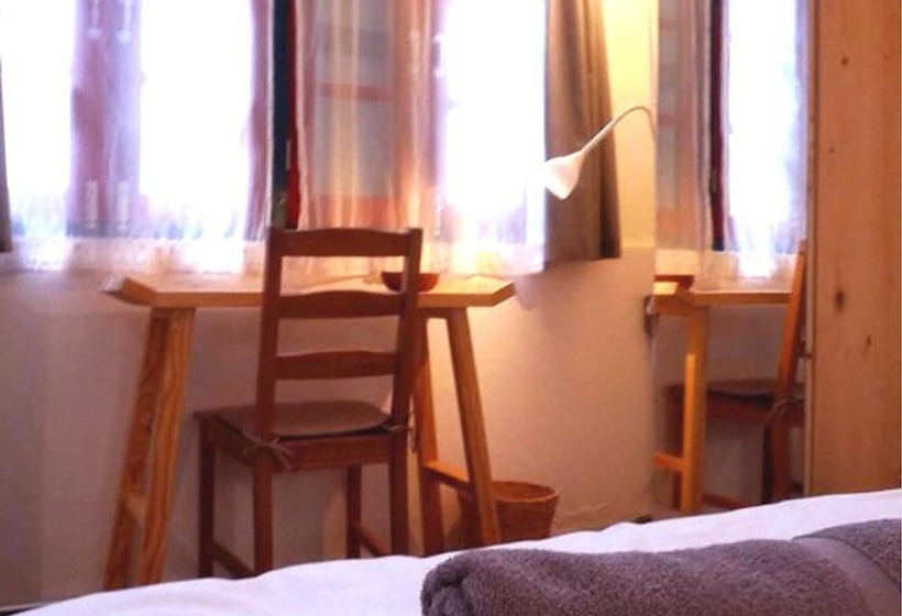 Quarto Estandar Banheiro Compartilhado, T Boutique Hostel   Hua Lamphong
