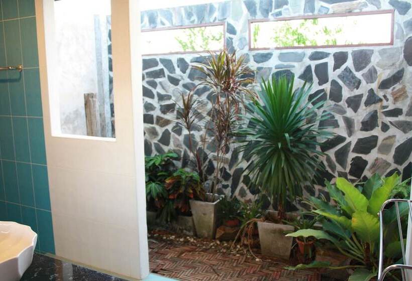 חדר סופריור, Waterside Resort