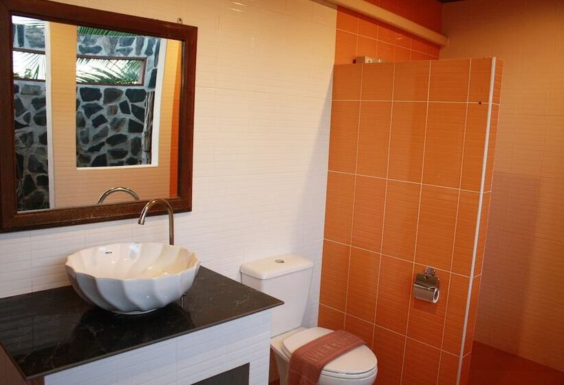 חדר סופריור, Waterside Resort