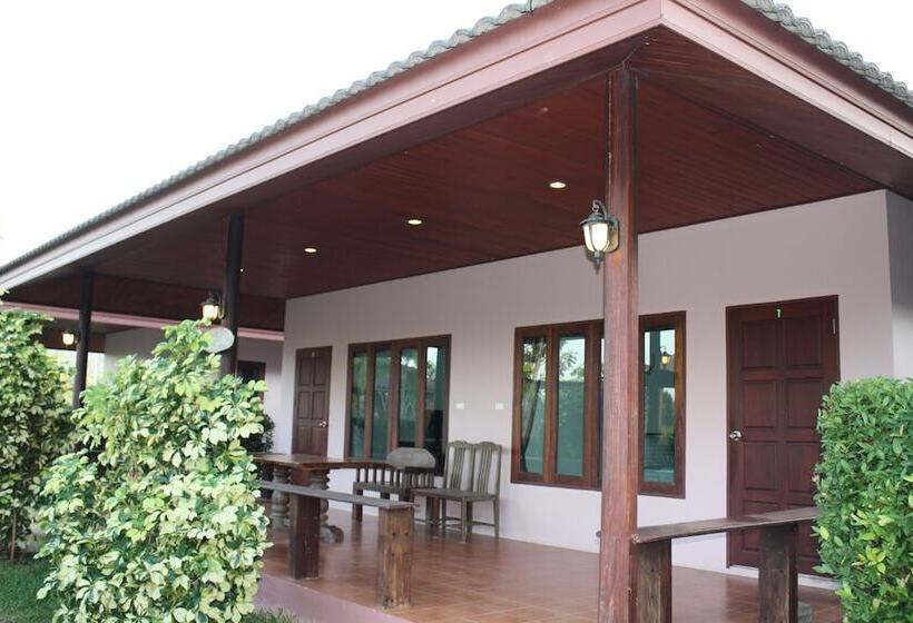 חדר סופריור, Waterside Resort
