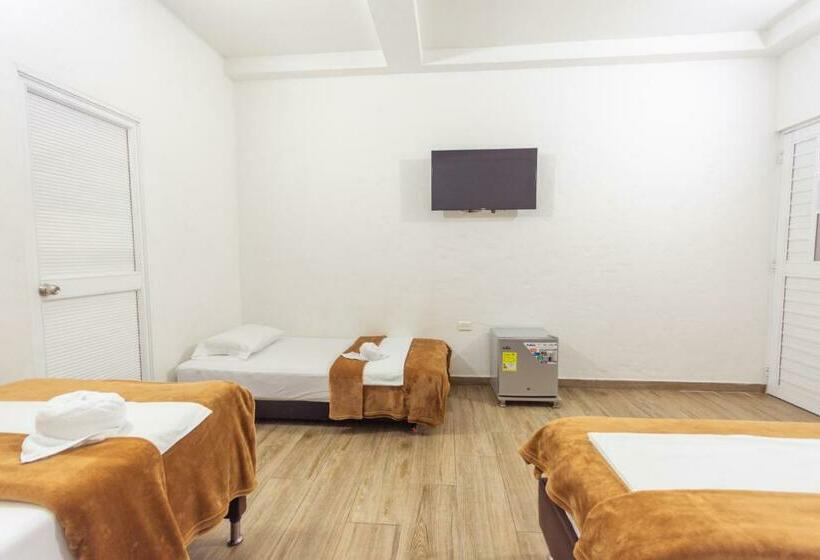 غرفة عائلية, Dellhar Americano By Del Toro