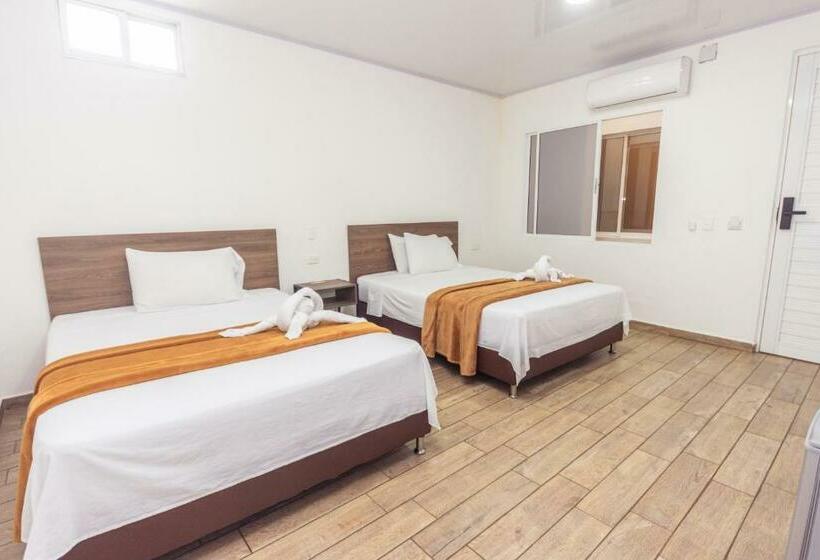 غرفه قياسيه سريرين مزدوجين, Dellhar Americano By Del Toro