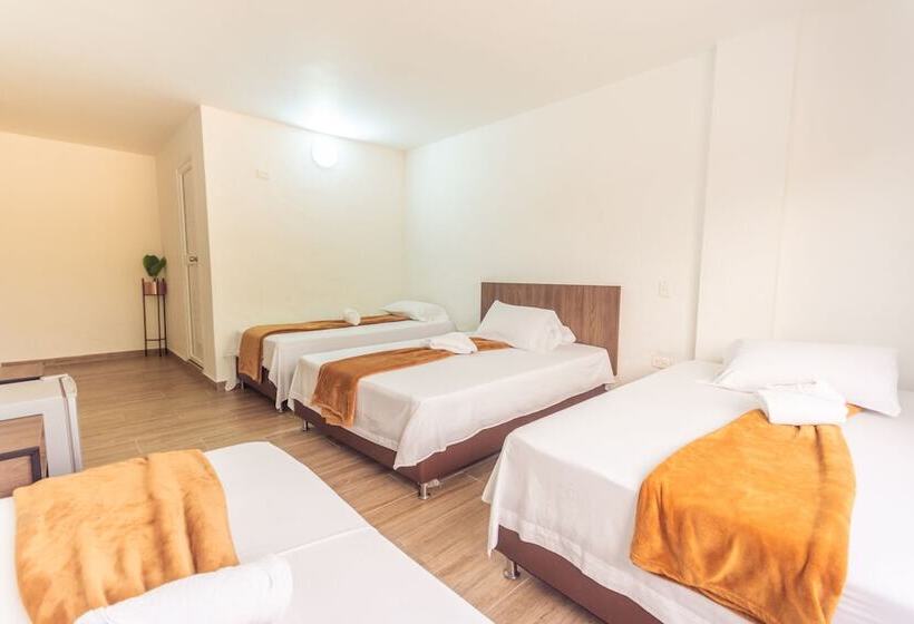 غرفة عائلية, Dellhar Americano By Del Toro