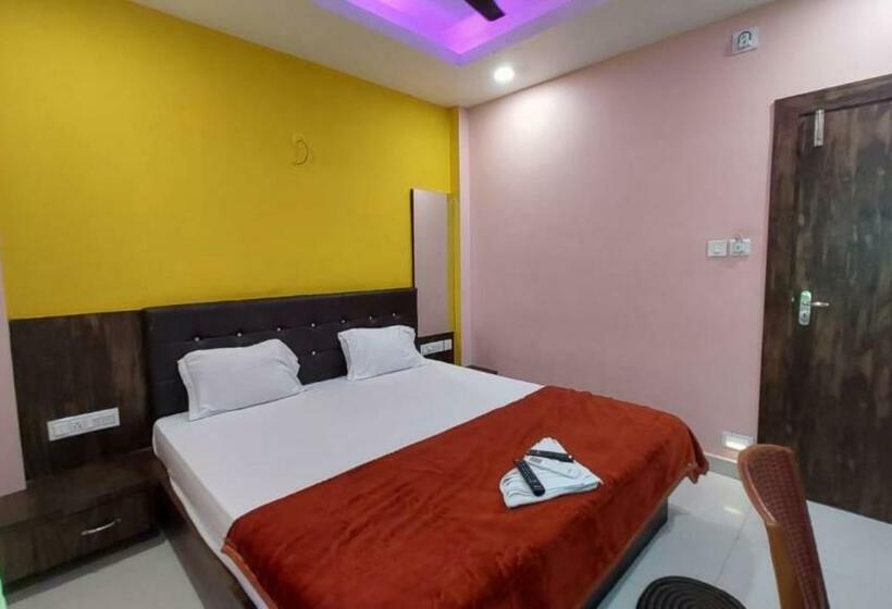 اتاق لوکس, Jagdish Palace Near Puri Sea Beach Best Choice Of Travellers