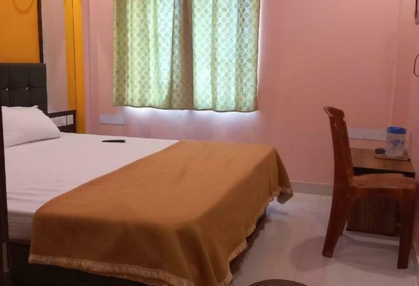 اتاق لوکس, Jagdish Palace Near Puri Sea Beach Best Choice Of Travellers