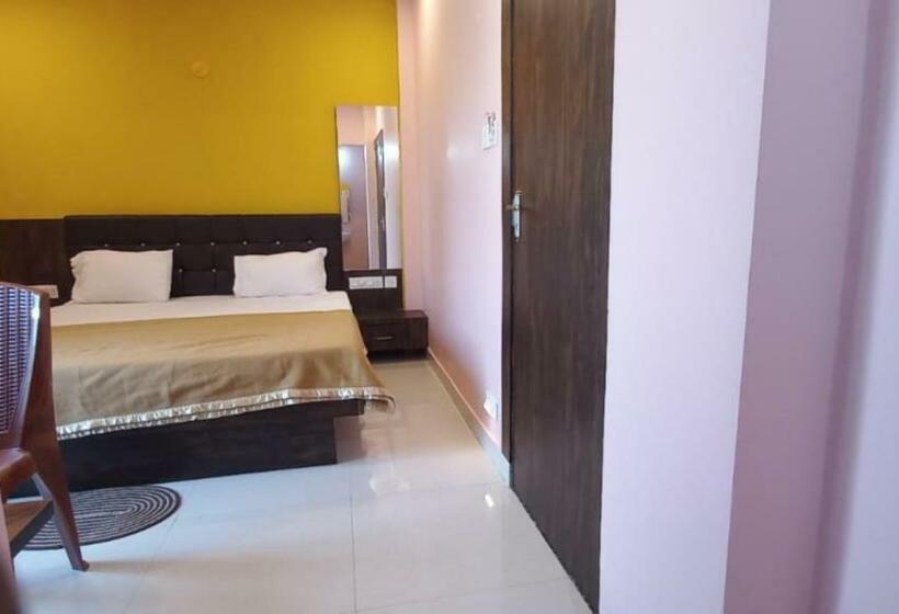 اتاق لوکس, Jagdish Palace Near Puri Sea Beach Best Choice Of Travellers