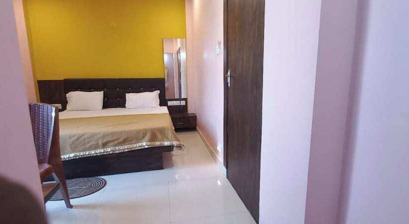 اتاق لوکس, Jagdish Palace Near Puri Sea Beach Best Choice Of Travellers